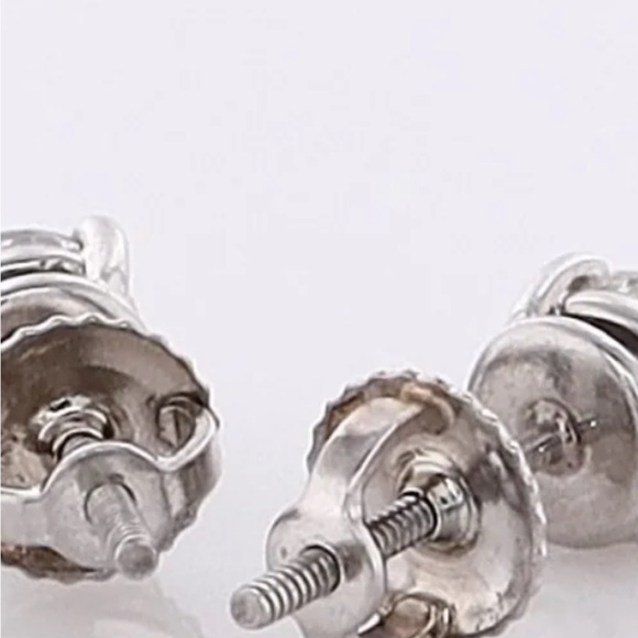 Platinum & Diamond Stud Earrings 1.0 Tot CT weight - Picture 6 of 6